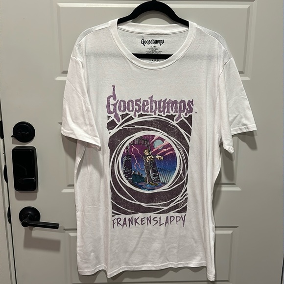 goosebumps Tops - Goosebumps XL frankenslappy tee